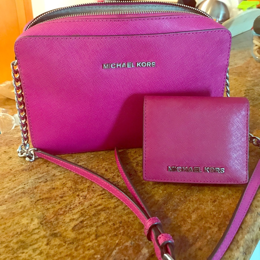 Michael Kors Jet Set Cross body bag