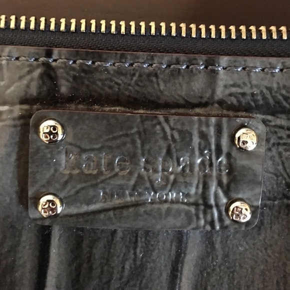 Kate Spade faux snakeskin purse with chain accent - Picture 3 of 6