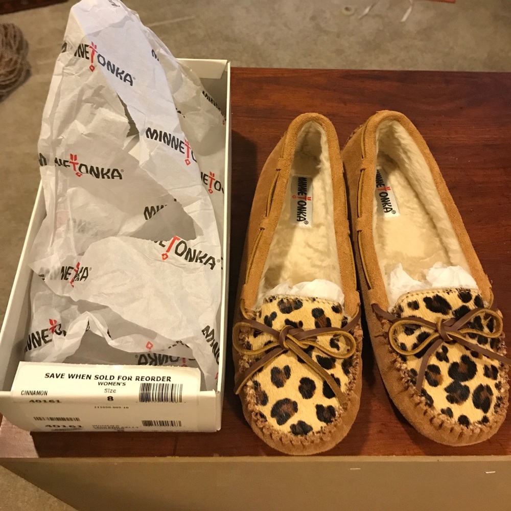 Minnetonka Leopard Moccasin size 8