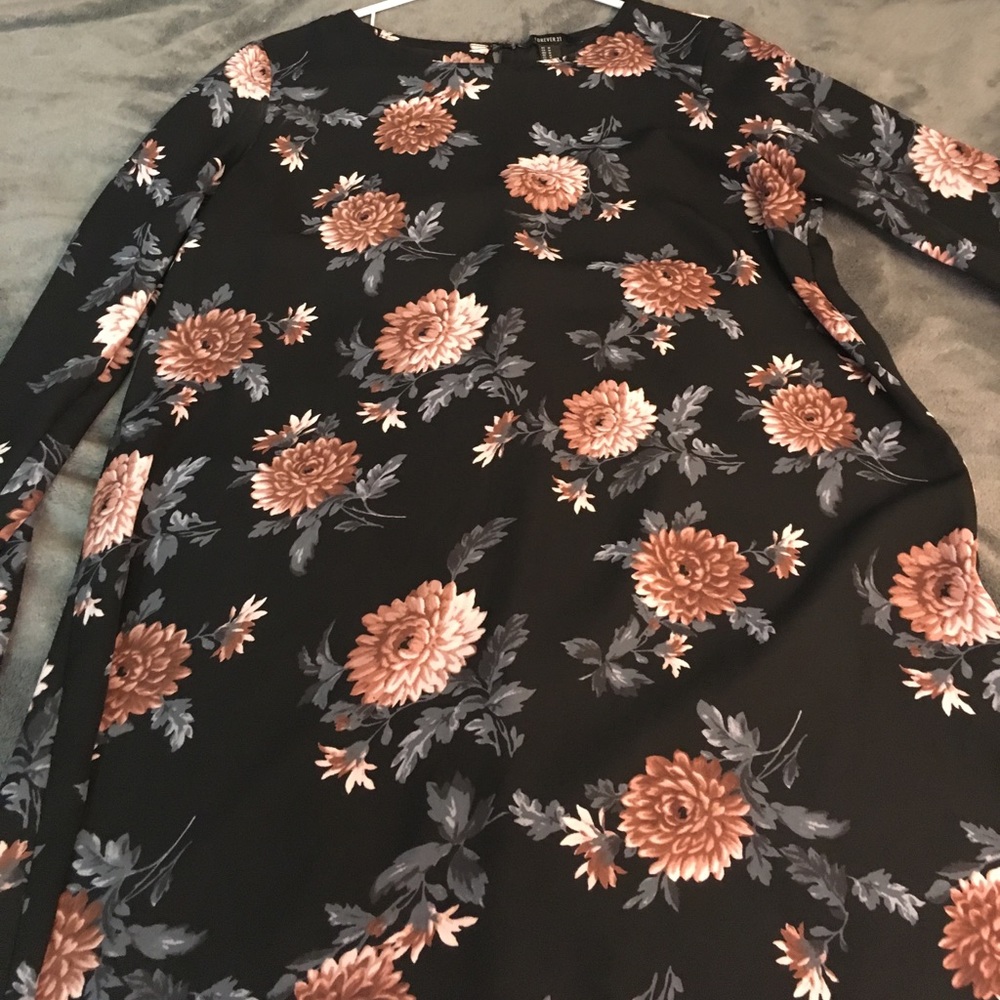 Long sleeve chiffon floral dress
