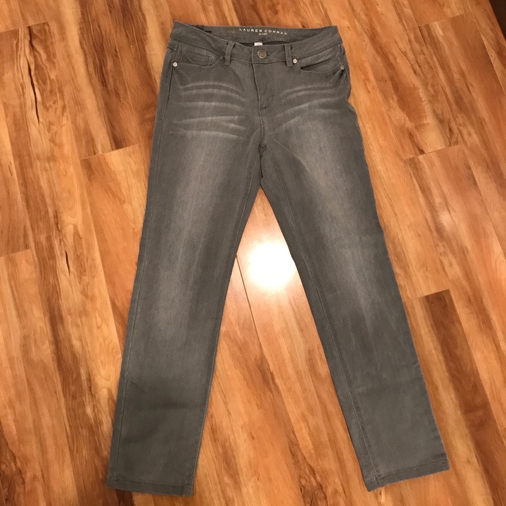 Lauren Conrad Skinny Jean. Washed Gray. Size 6s