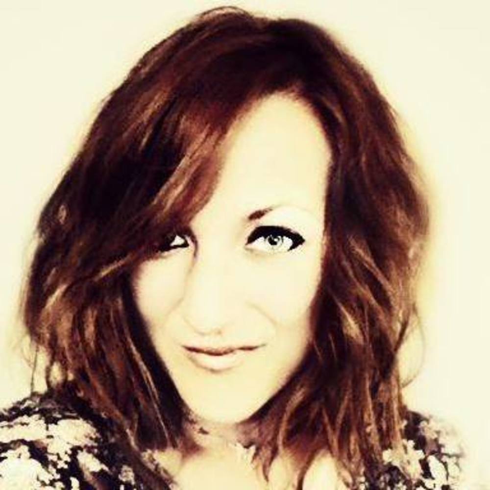 Meet your Posher, Charli's