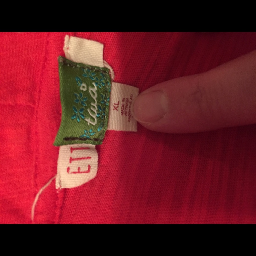 Cute Red Top - Picture 4 of 4