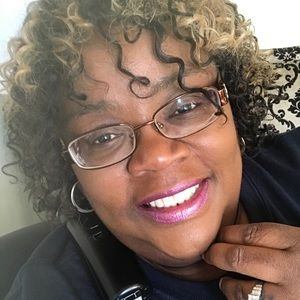 Meet your Posher, Cassandra