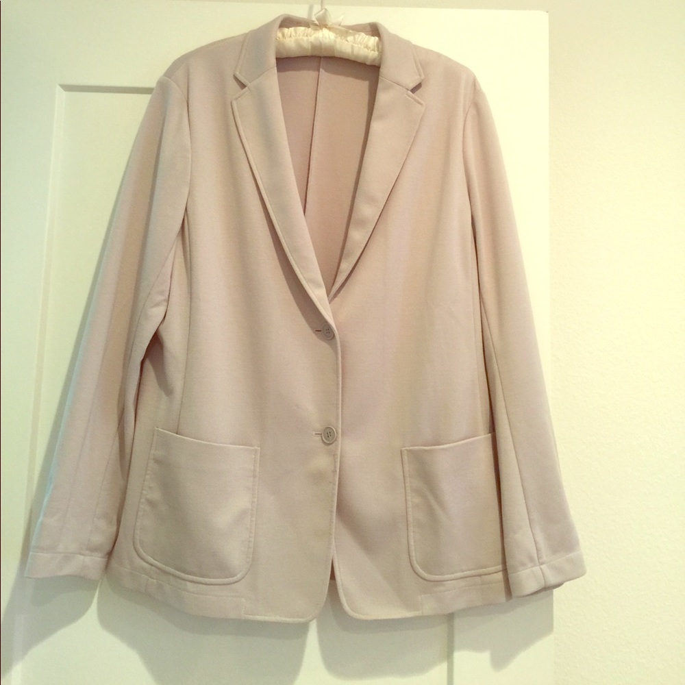 Uniqlo Tan Color Rayon Jacket