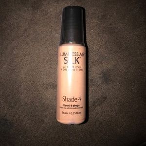 Luminess silk Foundation #4 unopened