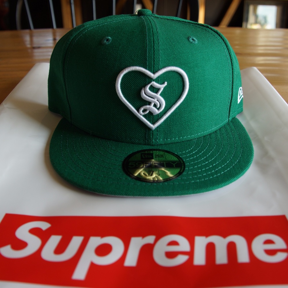 Supreme New Era Heart Hat - NEW/NEVER WORN