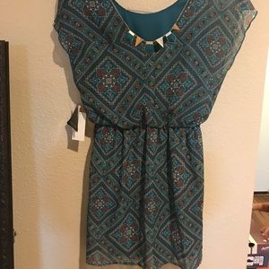 New teal/Burgundy City triangles Dress. Size:M