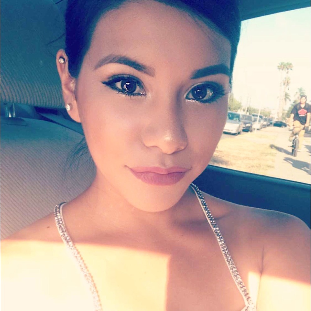 Meet your Posher, Amanda