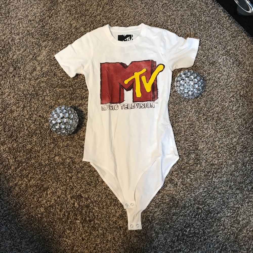MTV onesie ✨