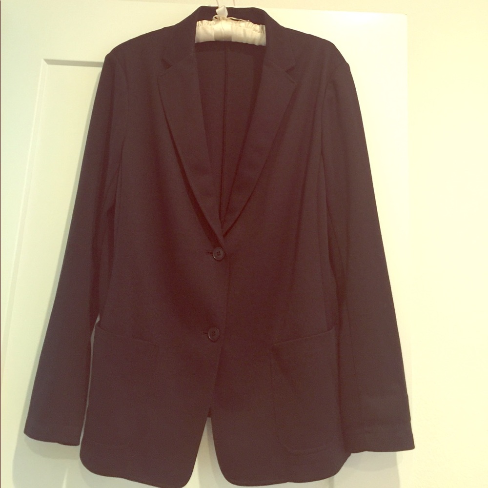 Uniqlo Rayon Black Stretchy Jacket