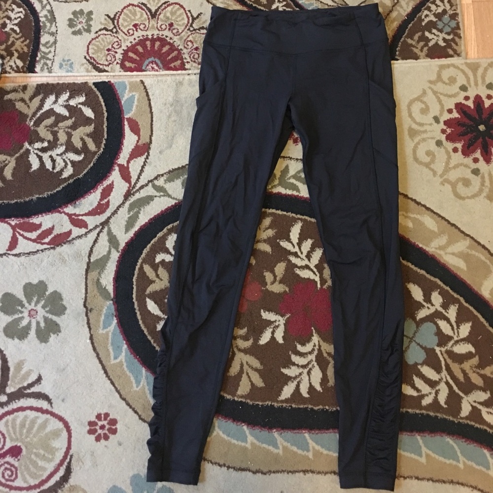 Lululemon running tight. Size 6. Black.