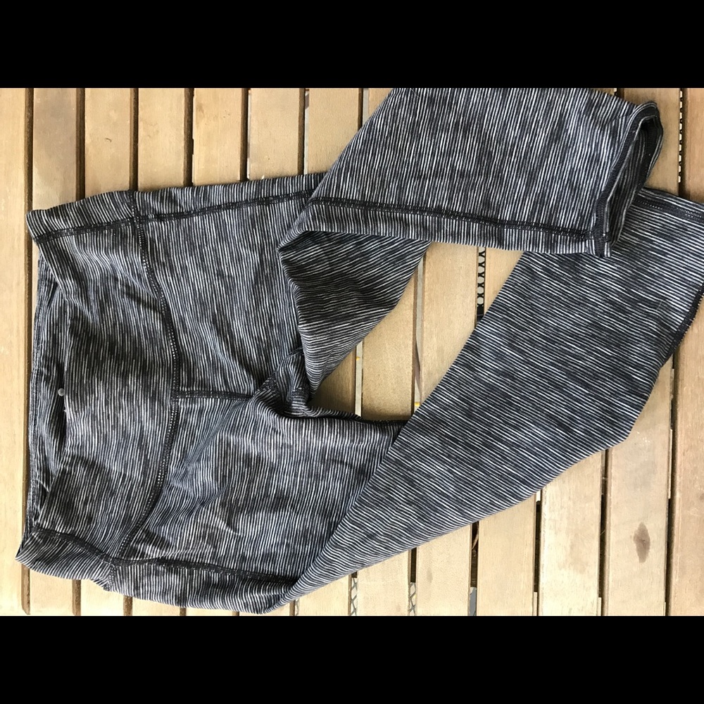 Energy Chaturanga Capri in Black