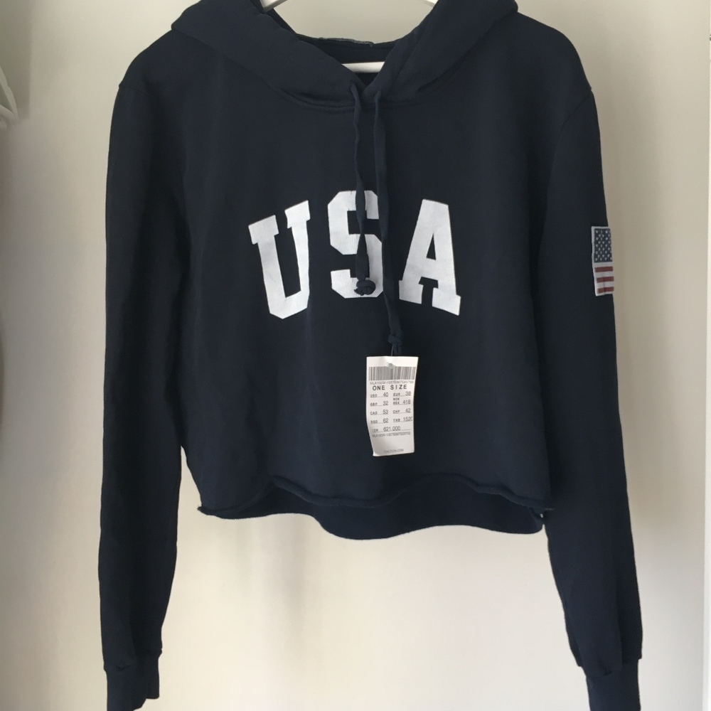 NWT USA Sweatshirt with flag