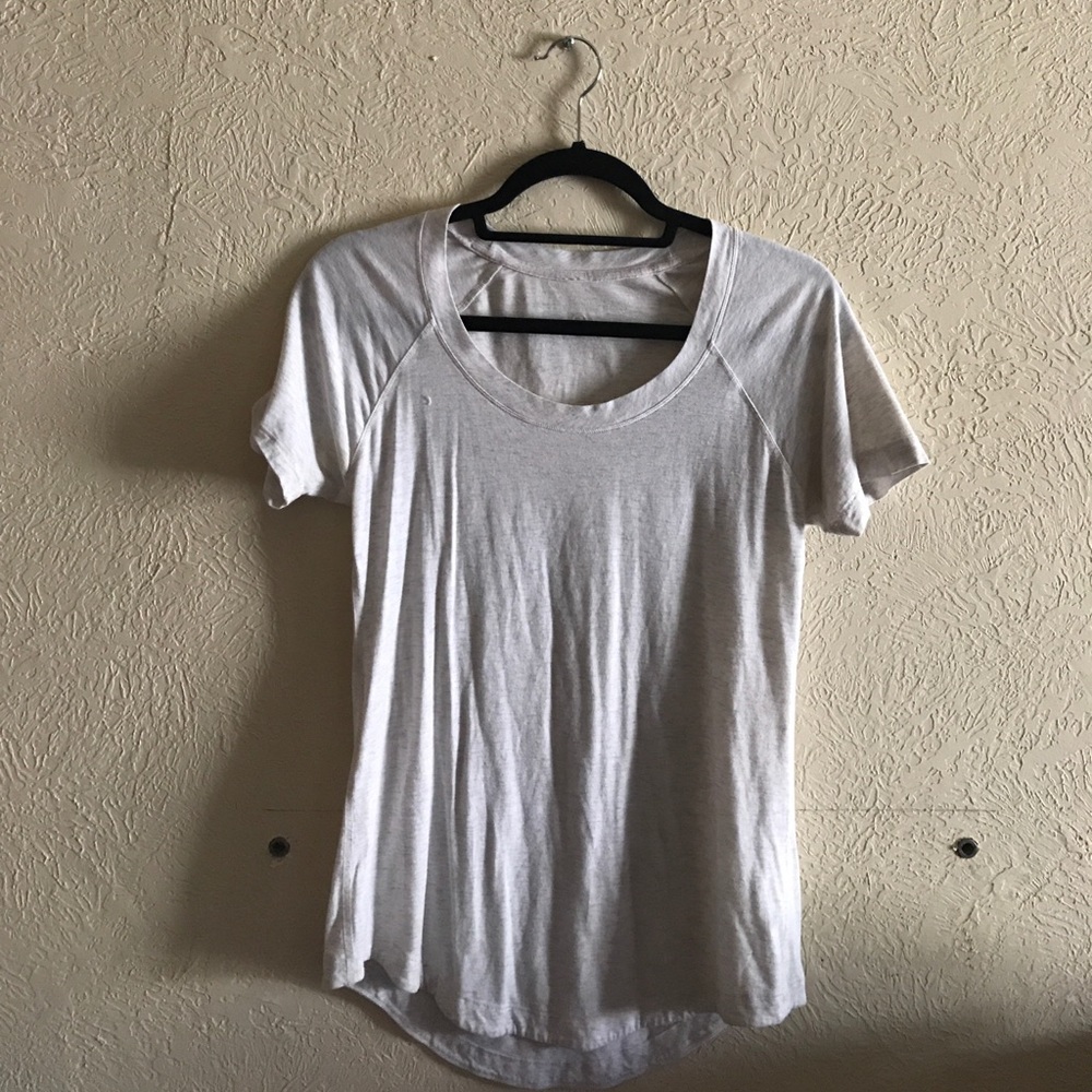 Lululemon tee