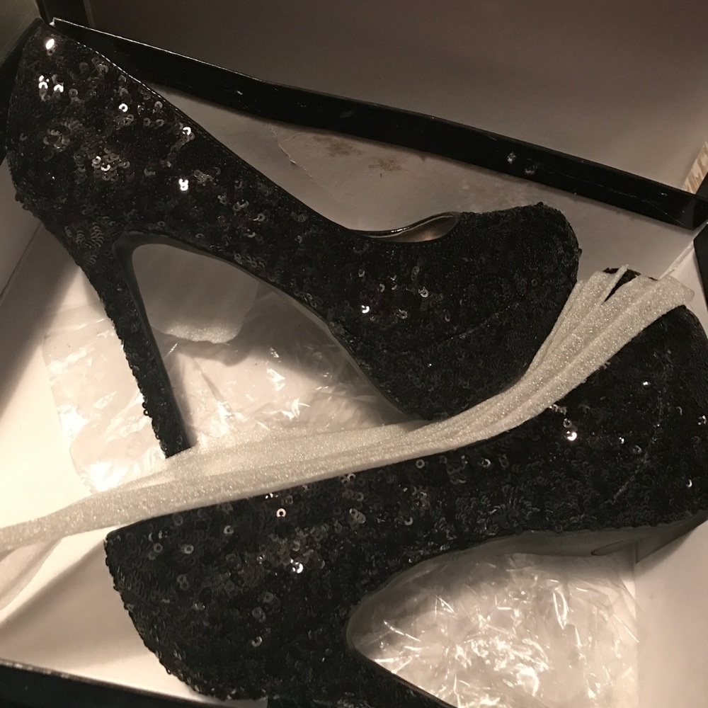 GUC super cute platform heel