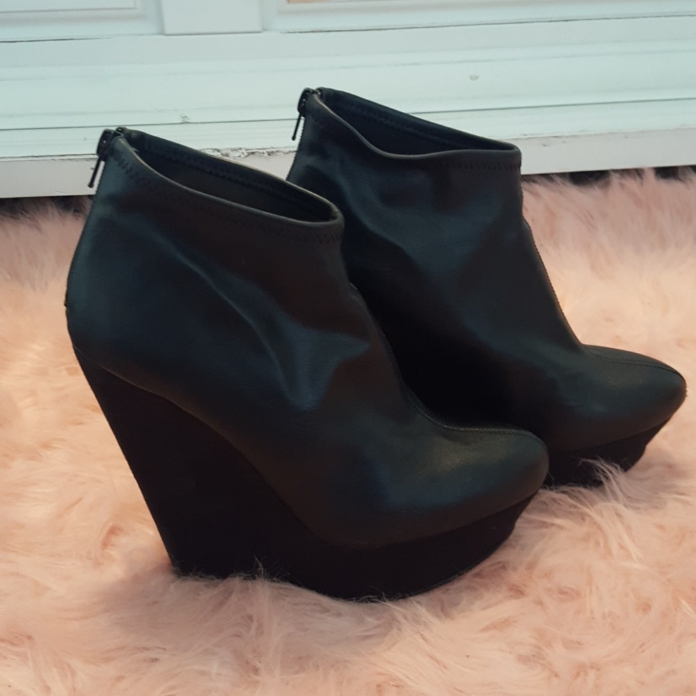 H by Halston Rory wedge bootie leather/suede