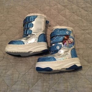 Frozen Snow Boots Size 6