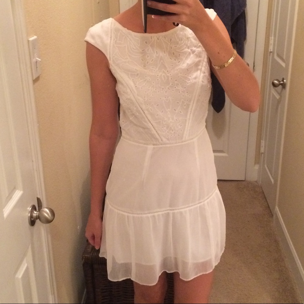 ☀️ white lace sun dress