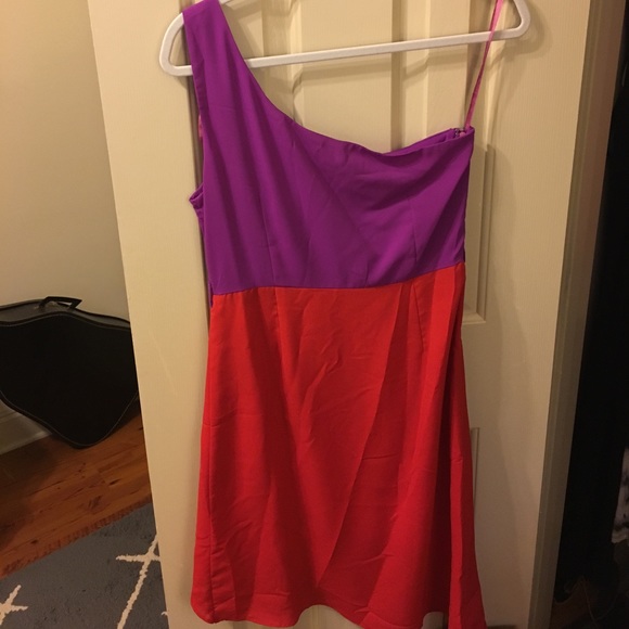 🎉Cocktail Dress💃🏼 - Picture 4 of 4