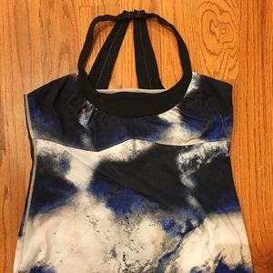 Lululemon Blue patterned top