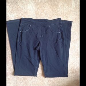Athleta Bettona yoga pant Athleta Bettona yoga pant