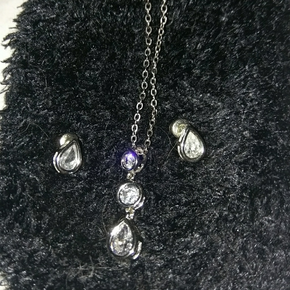 Silver Three Necklace and Earrings