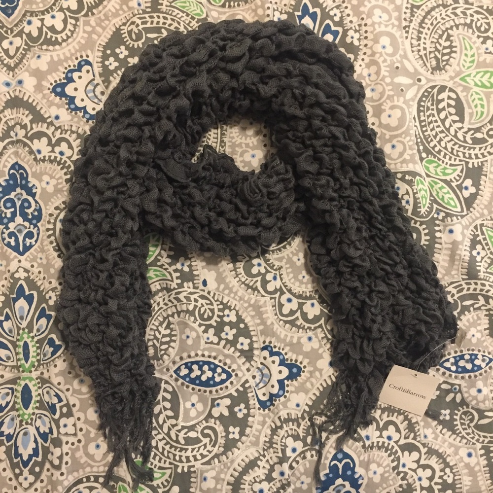 NWT Woven Charcoal Gray Scarf