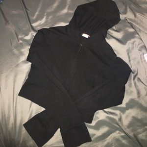 Short black zip up hoodie Short black zip up hoodie