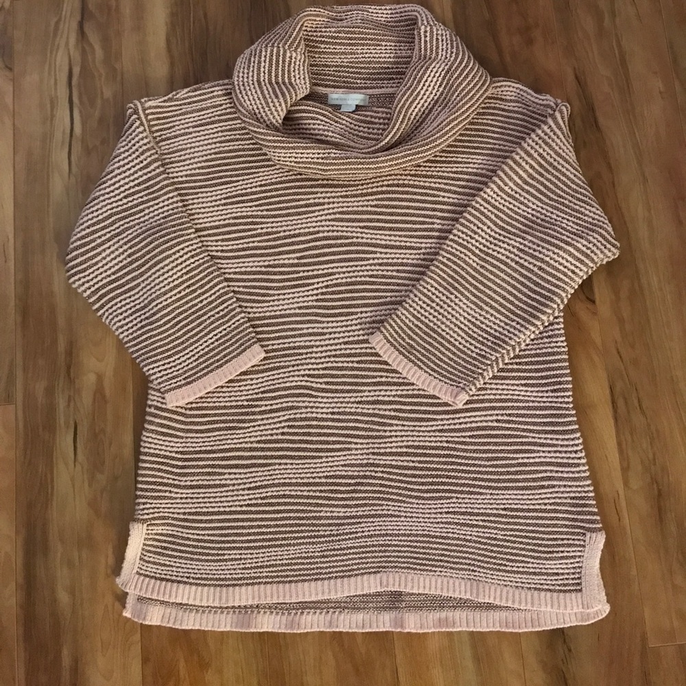 NWOT NY&C Cowl Neck Sweater. SizeM. Gold threading