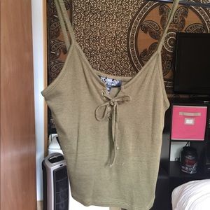 TOPSHOP CROP TOP IN OLIVE W/ LACE DETAIL IN FRONT