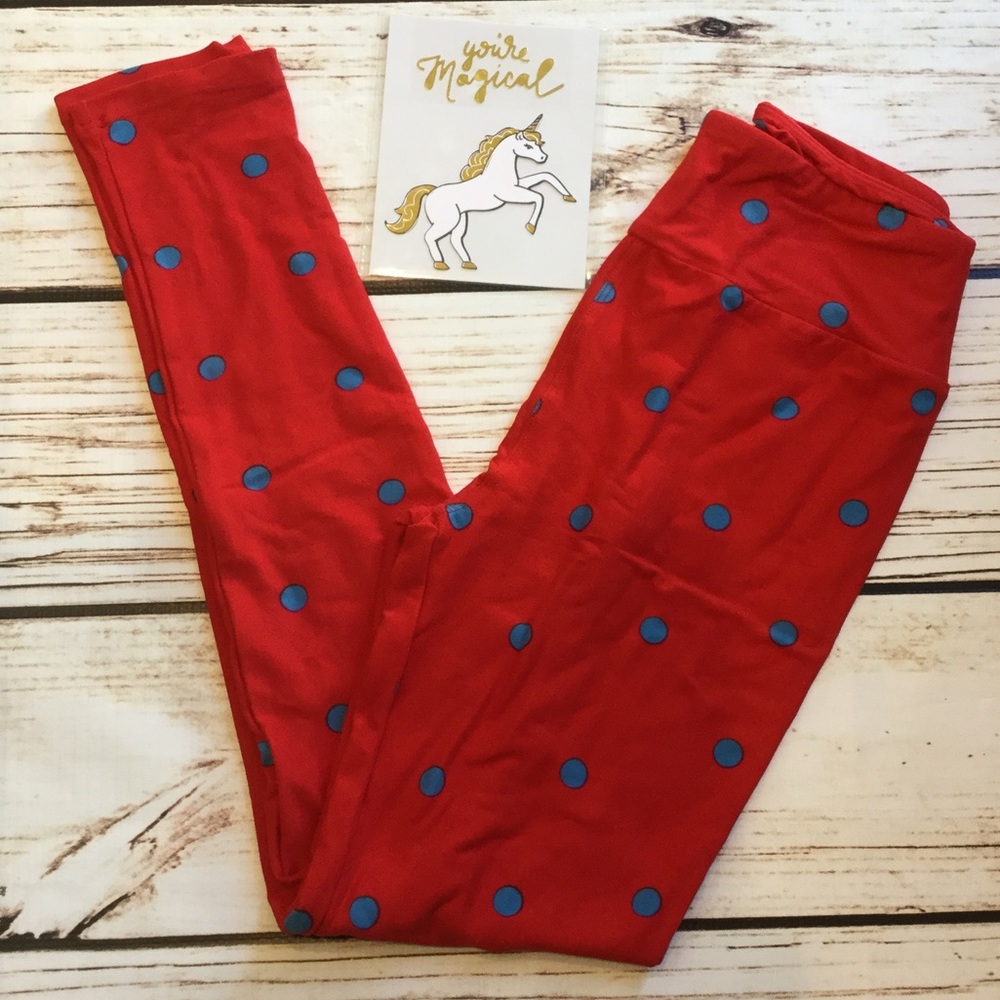 💙❤️NWT one size leggings with polka dots