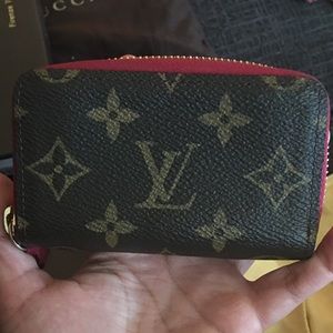 Louis Vuitton multicartes in fuchsia