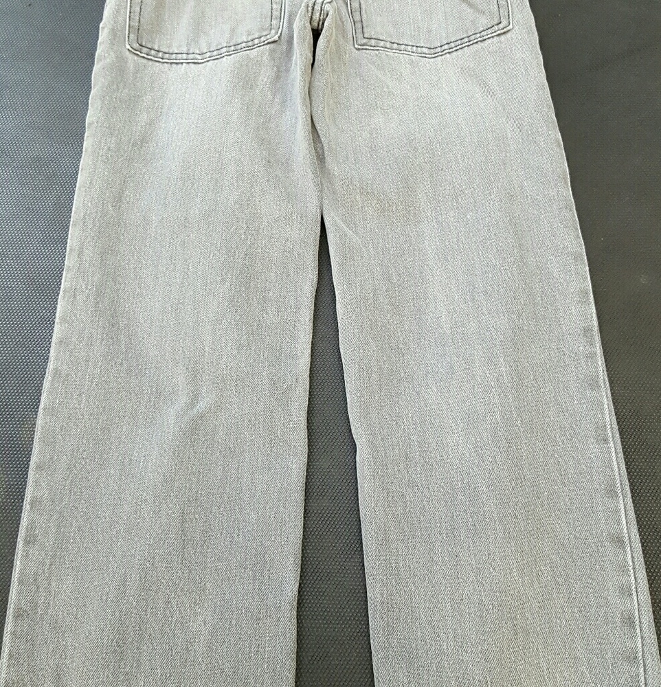 Grey jeans