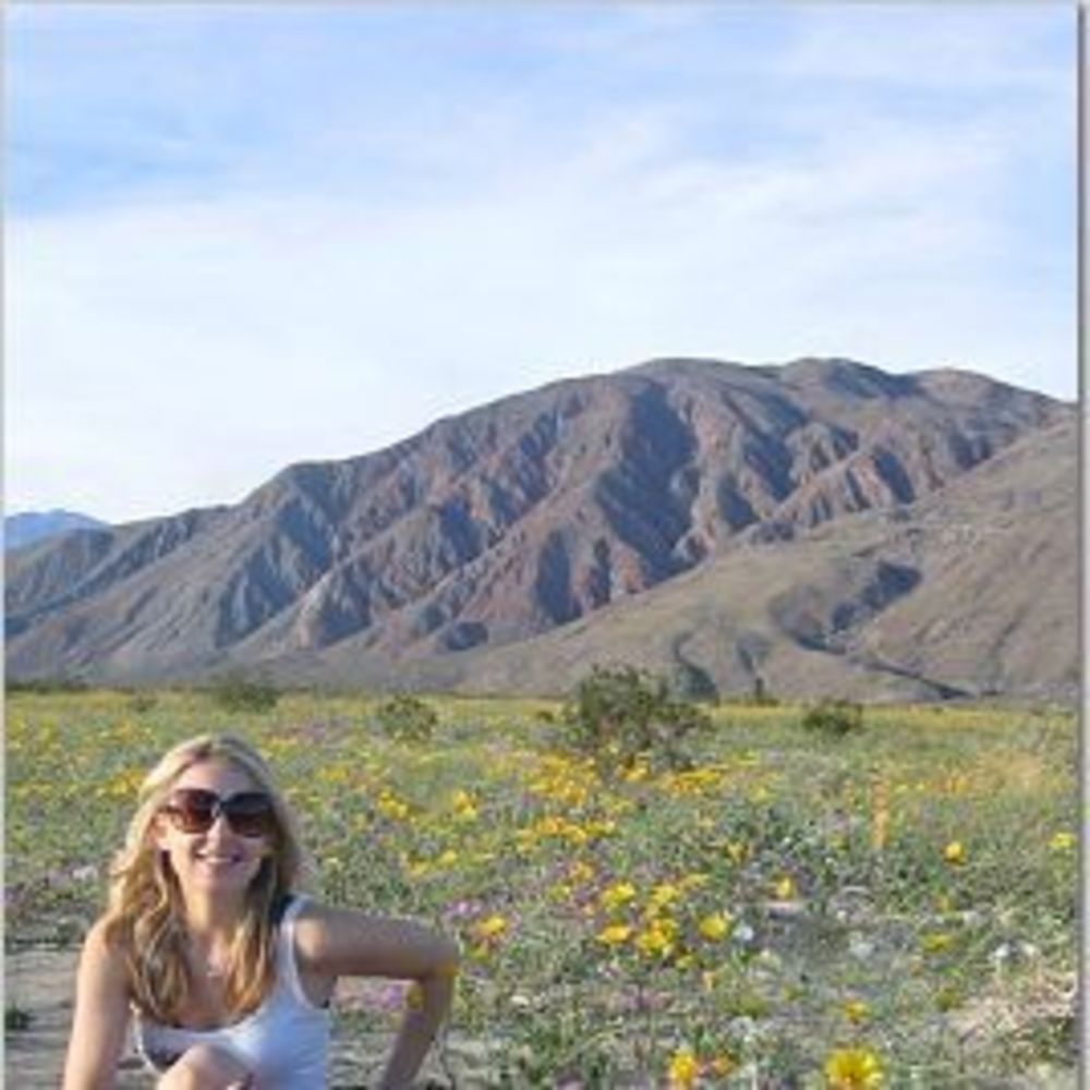 Meet your Posher, Larissa