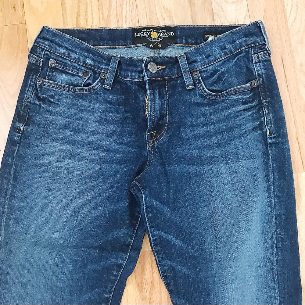 ⚜️Lucky Jeans⚜️ - Picture 2 of 3