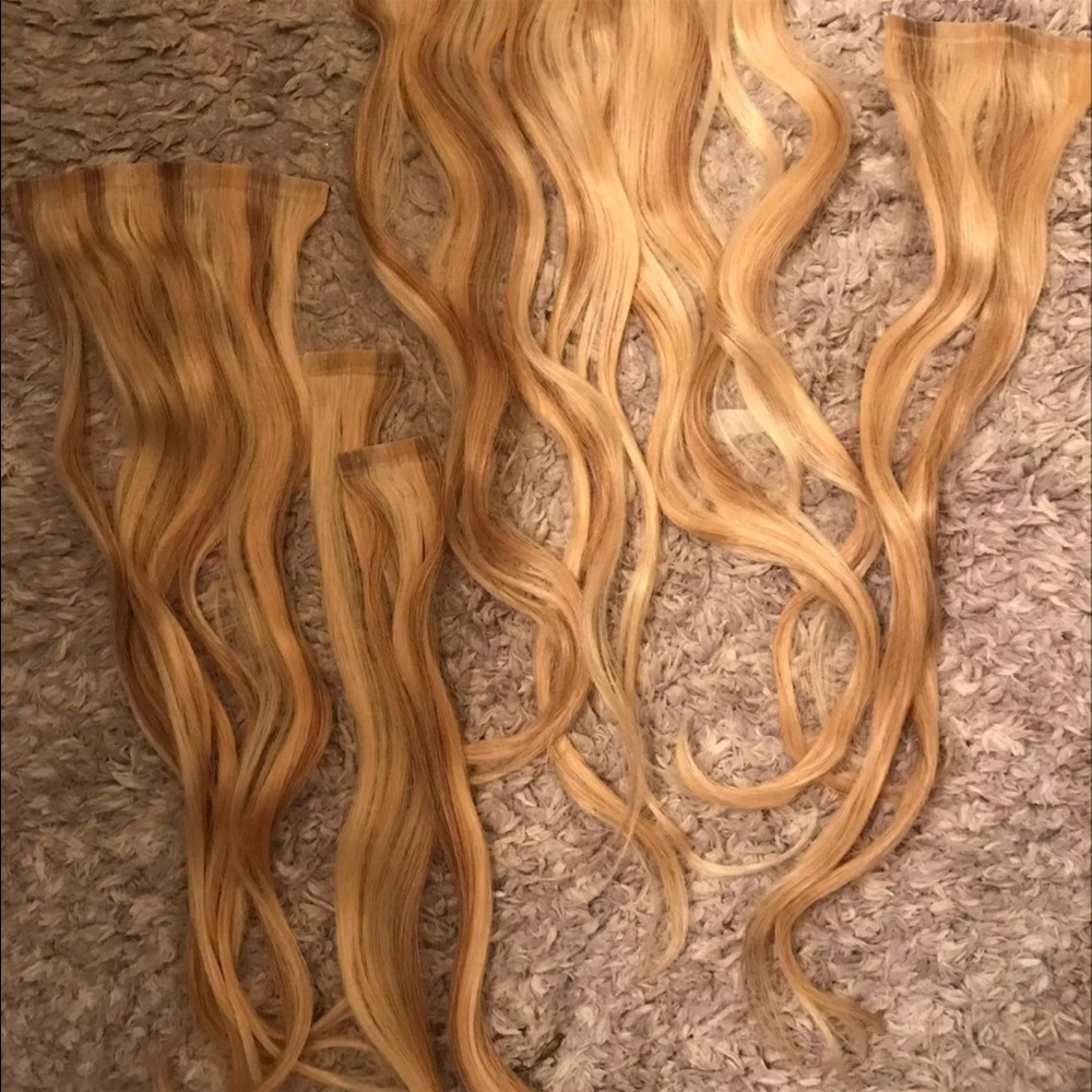 Foxy seamless clip in extensions