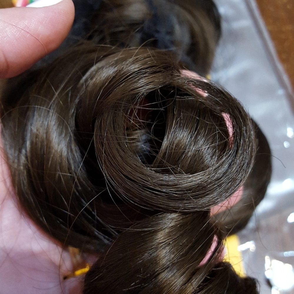 20 in clip in hair extensions