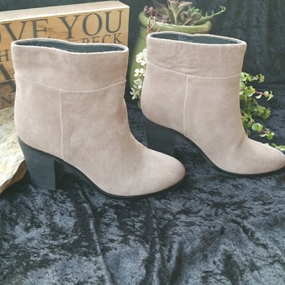 Kenneth Cole Shoes - Kenneth Cole New York Suede Allie Booties