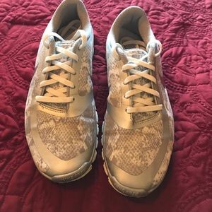 Nike Free 5.0 in women's 9.5!