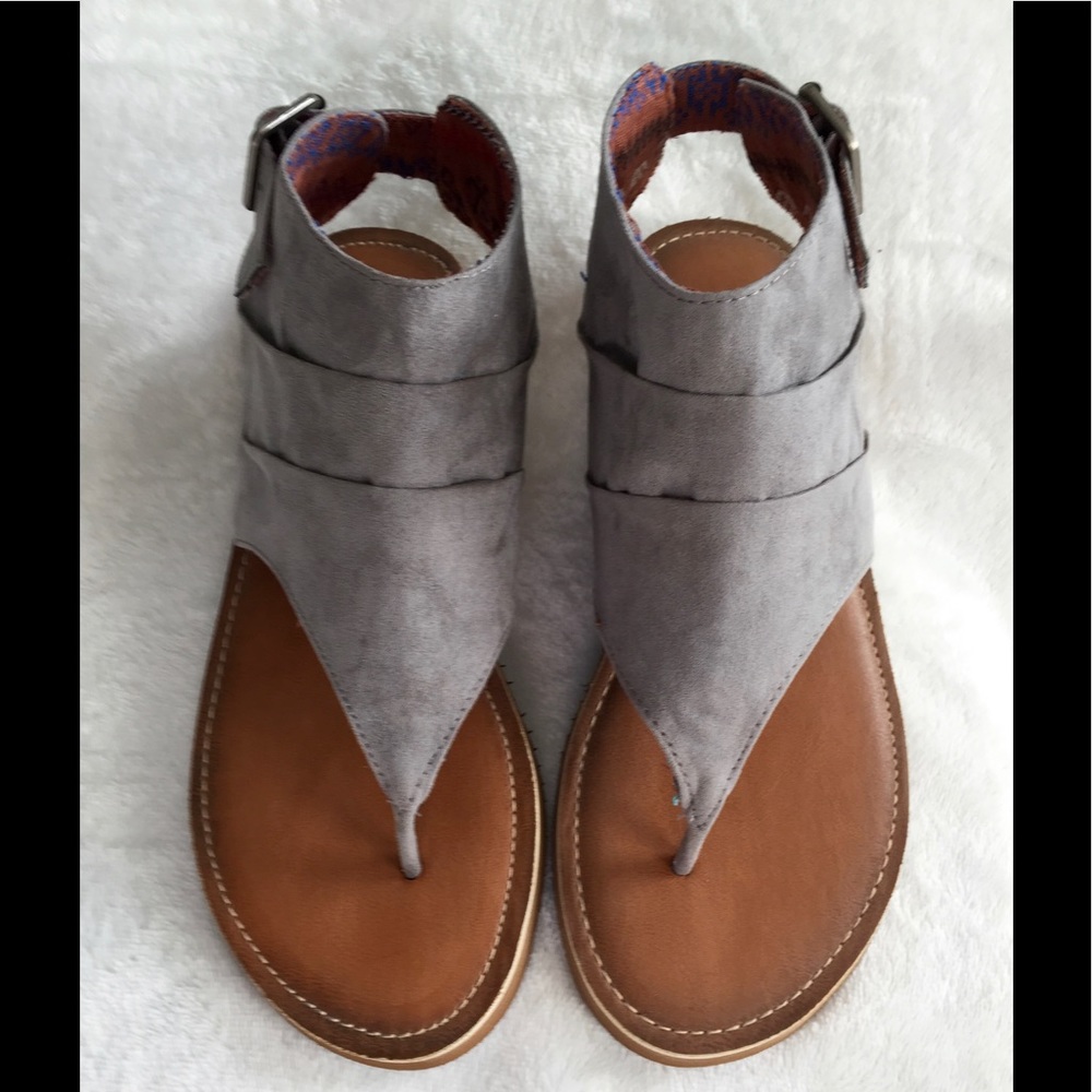 New - Butternut Pleated Sandal