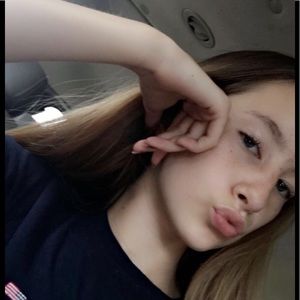 Meet your Posher, Amelia