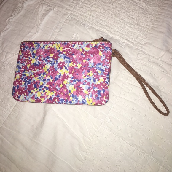 Floral Wristlet - Picture 2 of 5
