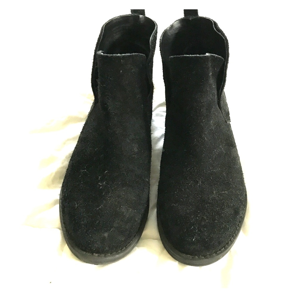 Lucky Brand size 7 ankle boots.