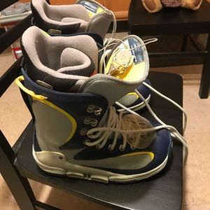 Burton snowboard boot men 7.5