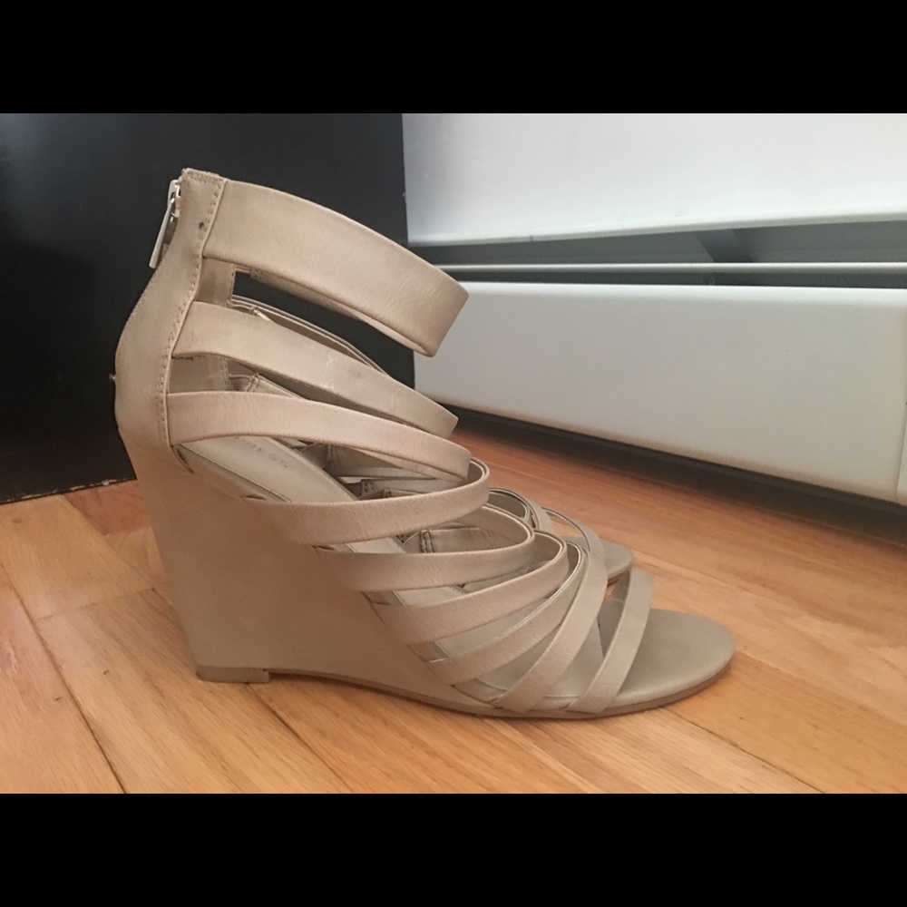 ❤️FINAL SALE❤️Express Wedge❤️