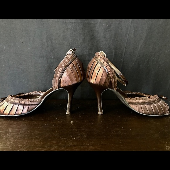 Bronze Ruffled-Style High Heels - Picture 2 of 6