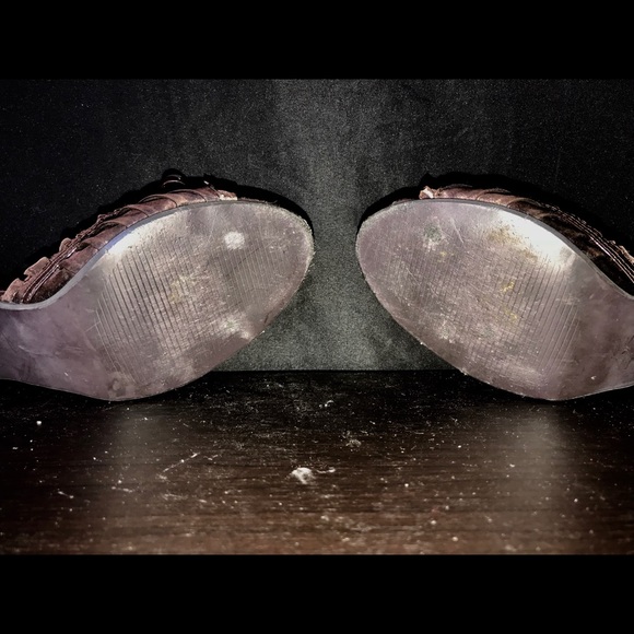 Bronze Ruffled-Style High Heels - Picture 5 of 6