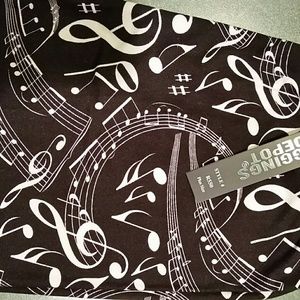 Legging Depot music note Capri leggings