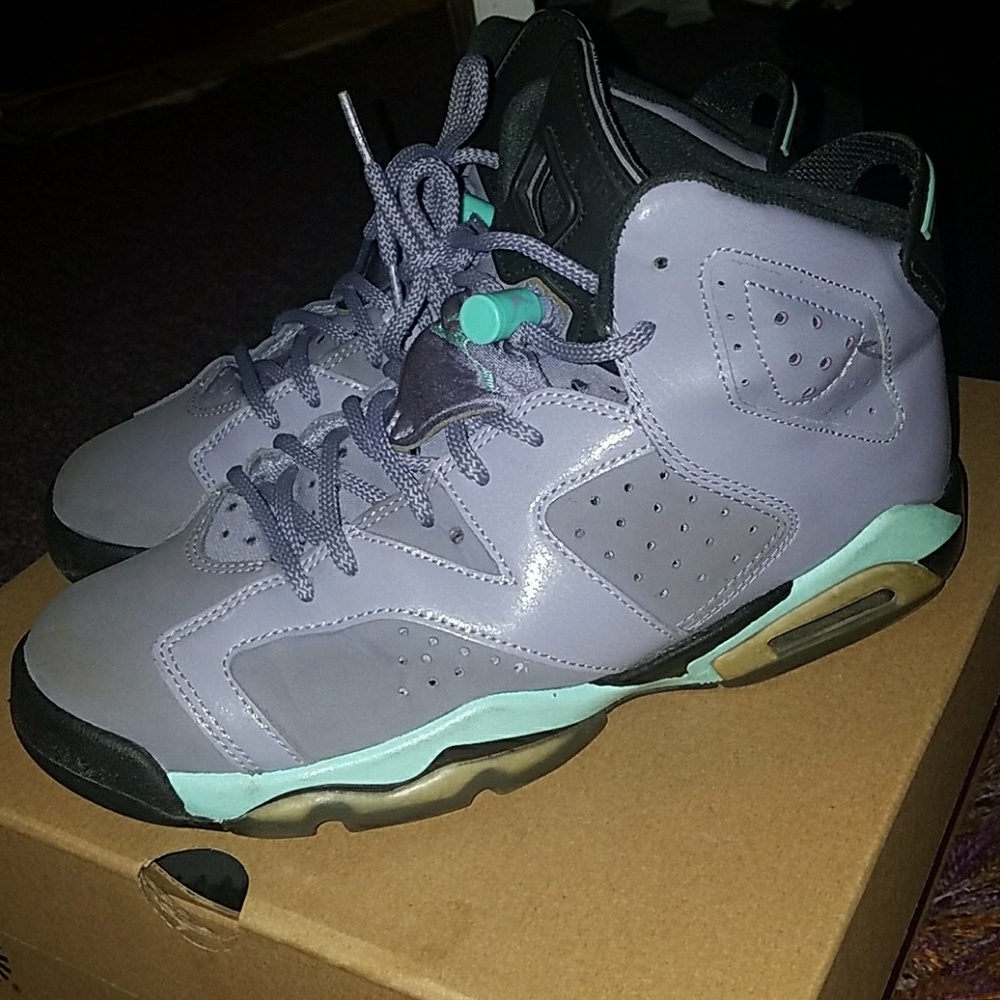 Jordan 6 - Picture 2 of 4